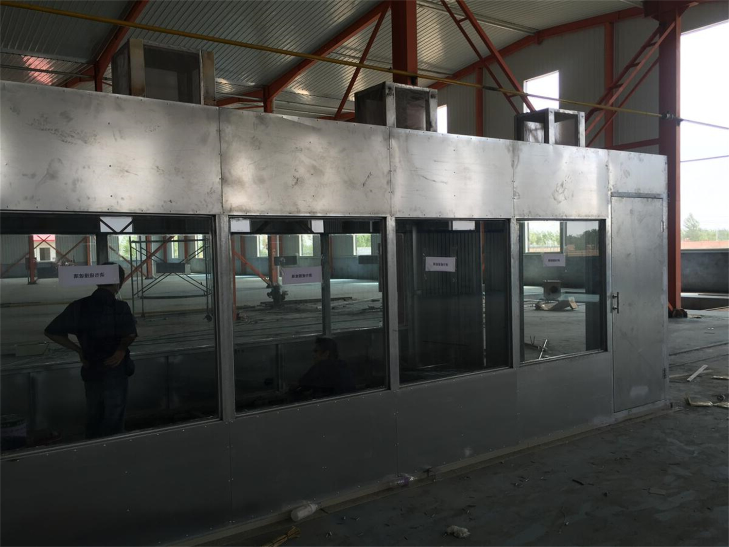 拖拉机组装生产线