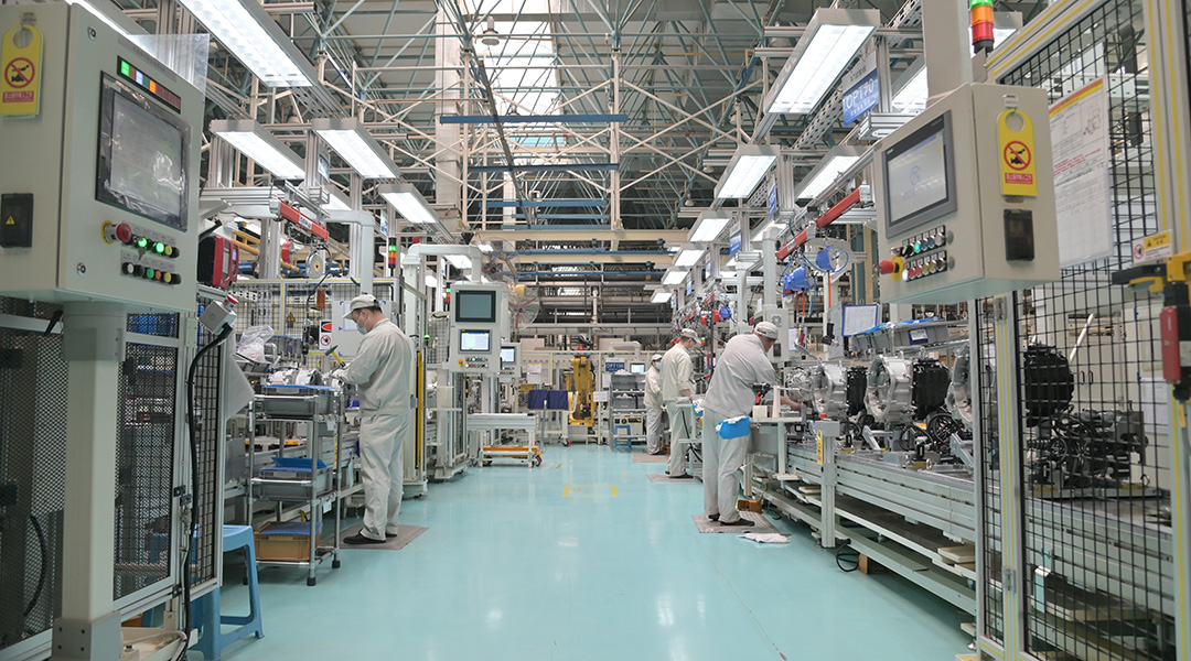 发动机装配生产线