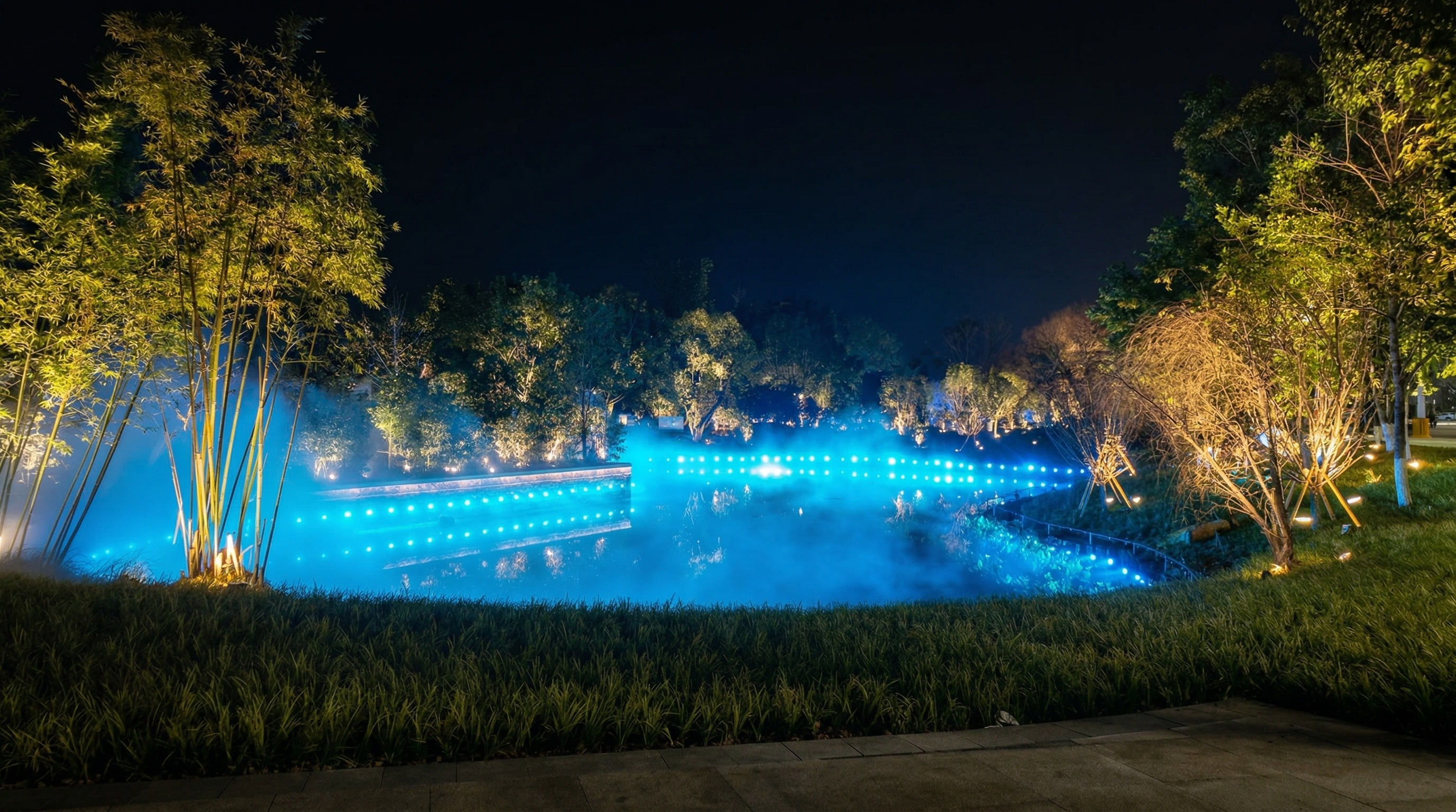 LED wall washer lighting for building facade project