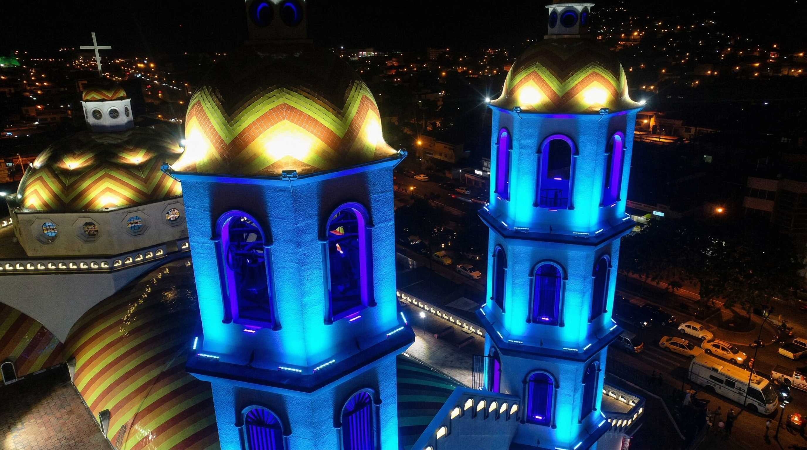DMX512 controlled architectural lighting on twin towers and cathedral facade