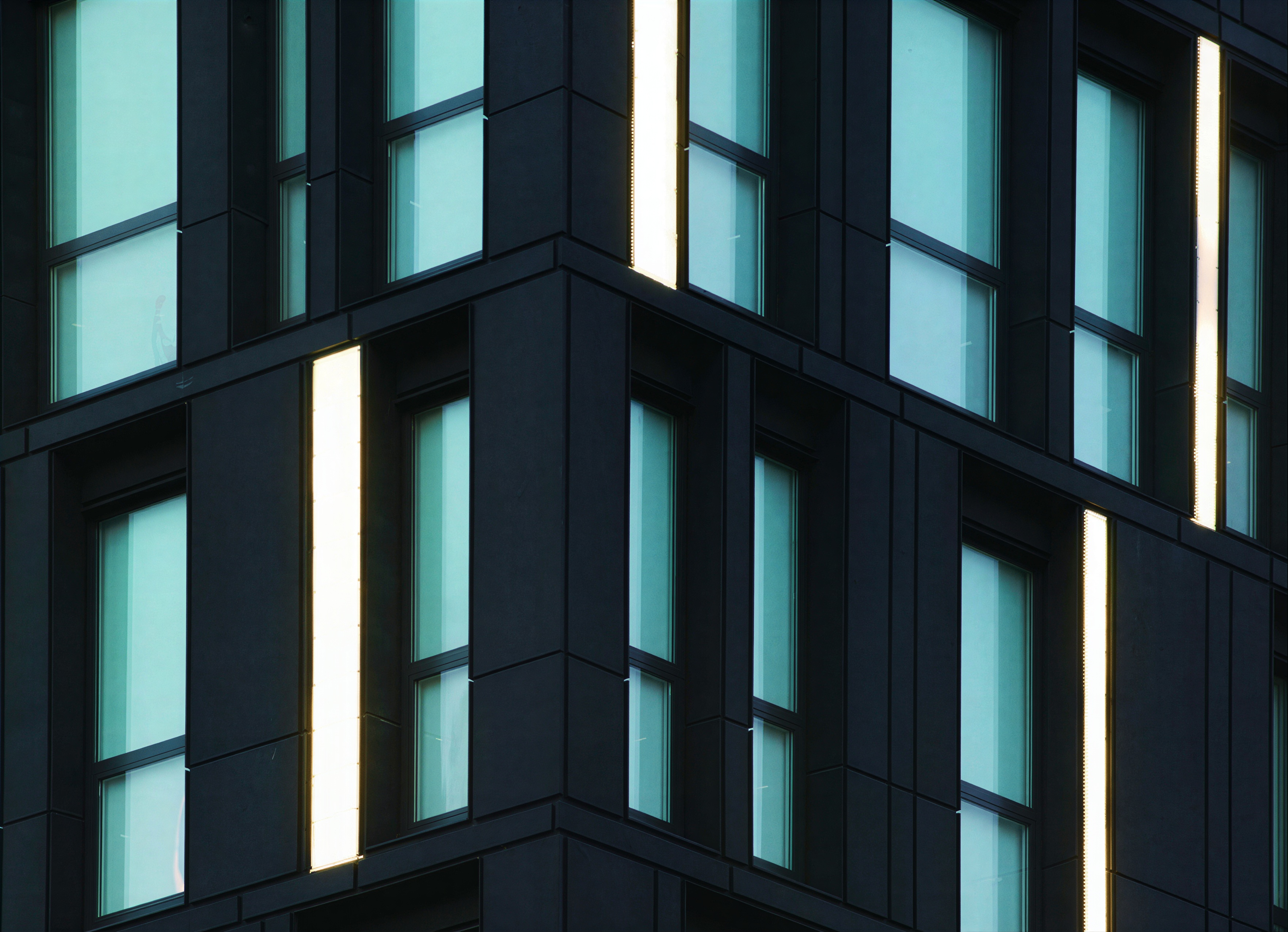MADRIX DMX512 controlled dynamic RGBW facade lighting installation by TPK Lighting in New York