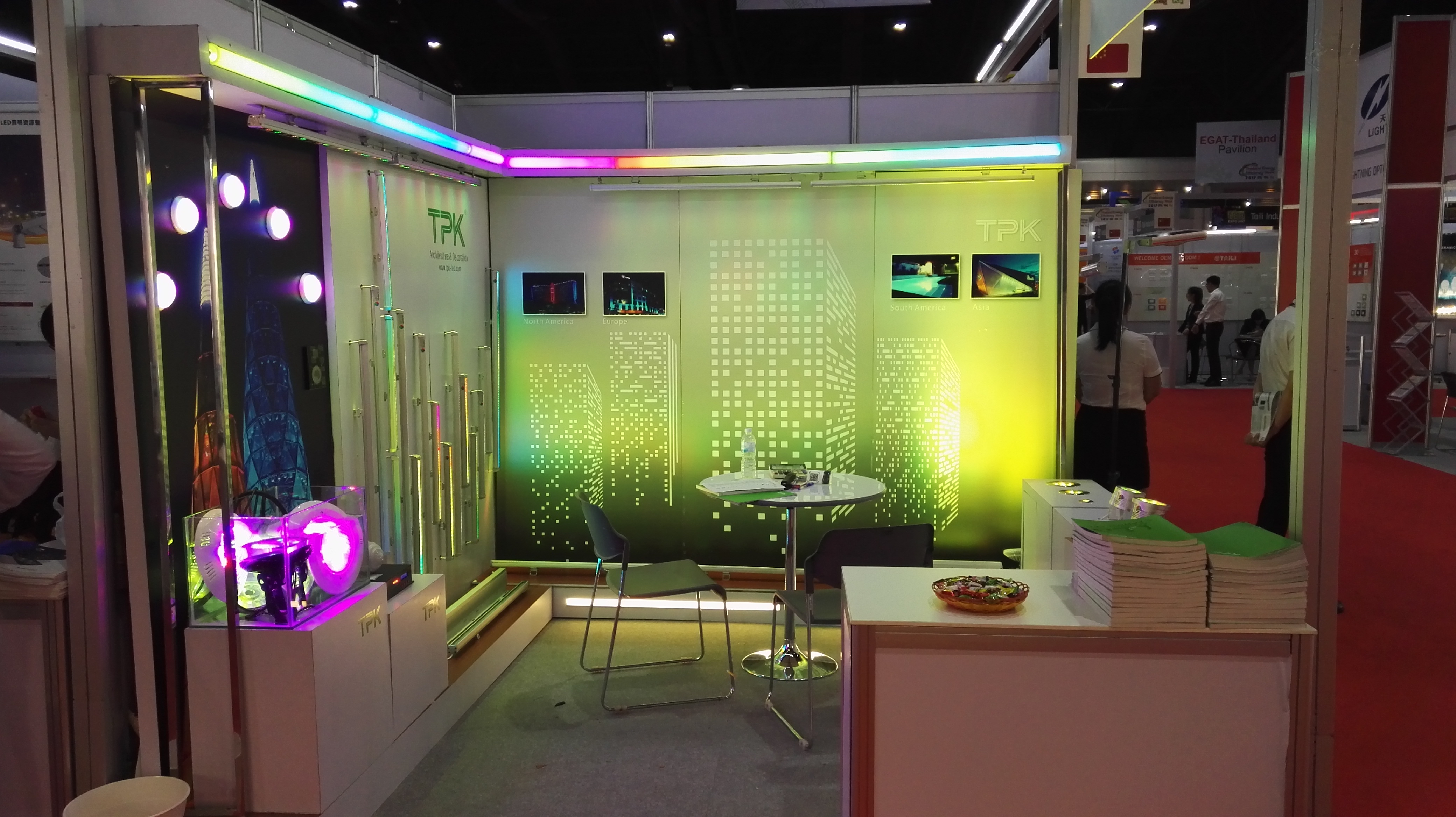 Global buyers examining TPK Lighting LED flood lights and extreme environment solutions