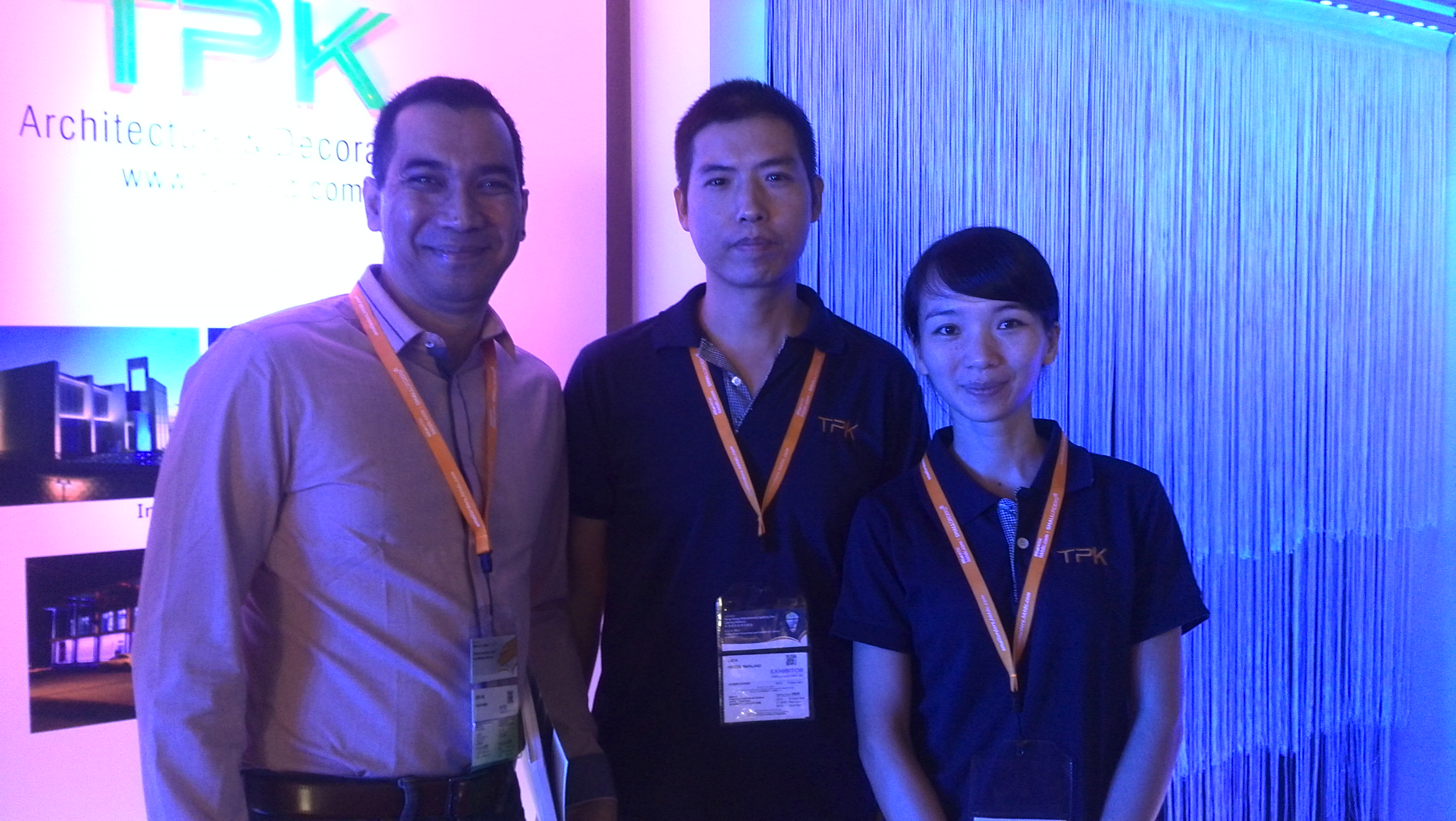 TPK Sales Engineer explaining the SP-DKP-F170 touch-control address system functionality