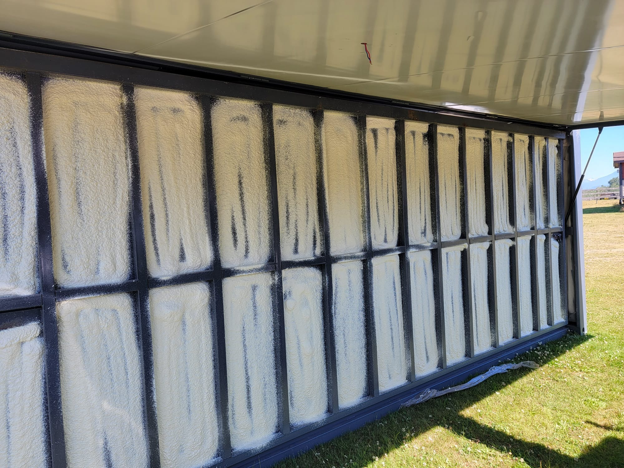 FLOOR WITH PU INSULATION