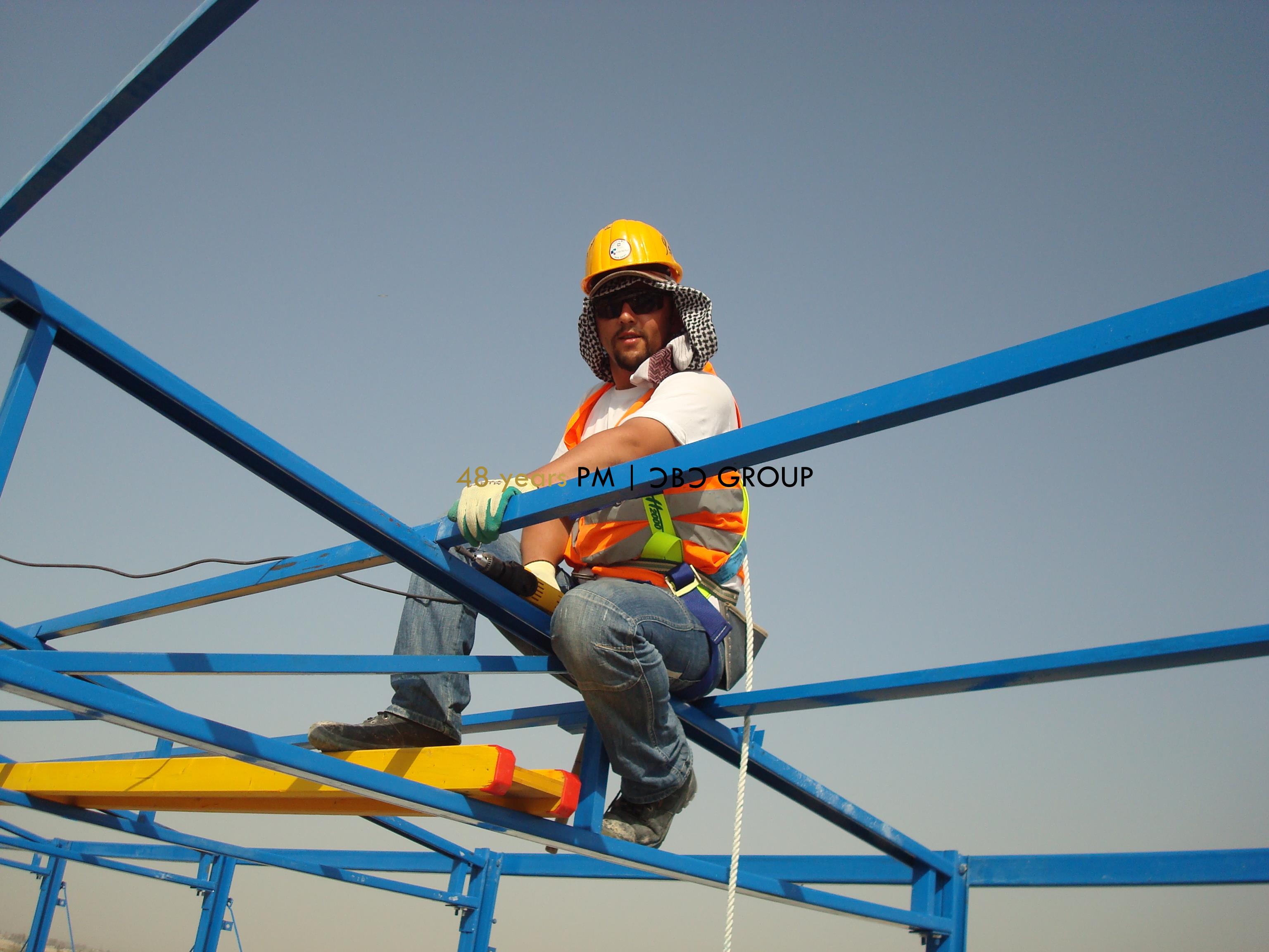 TEMPORARY BUILDING FOR CONSTRUCTION