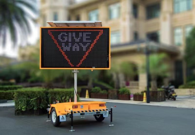 雷达测速限速牌