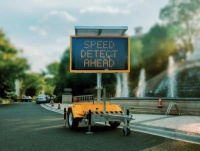 雷达测速限速牌1