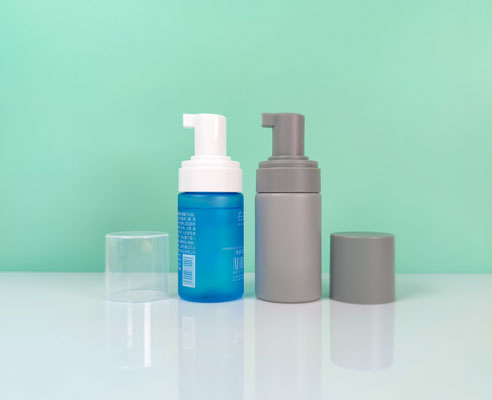 Set of 2 mini PET foam pump bottles (30ml) with cylindrical design and aligned pumps. Featuring a portable size which is ideal for free giveaways or travel packs.