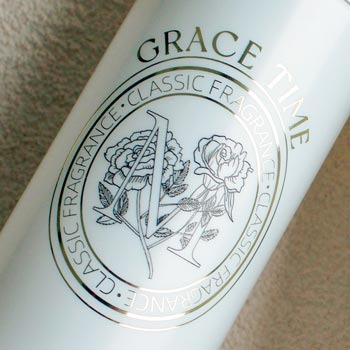 Customized decoration option: Hot Stamping logos and decoration on the bottle and pump