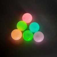 夜光爬墙球-sticky