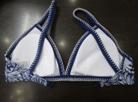PE22047trianglebra2