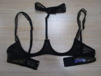 608301Nakedbreastbrapacking13
