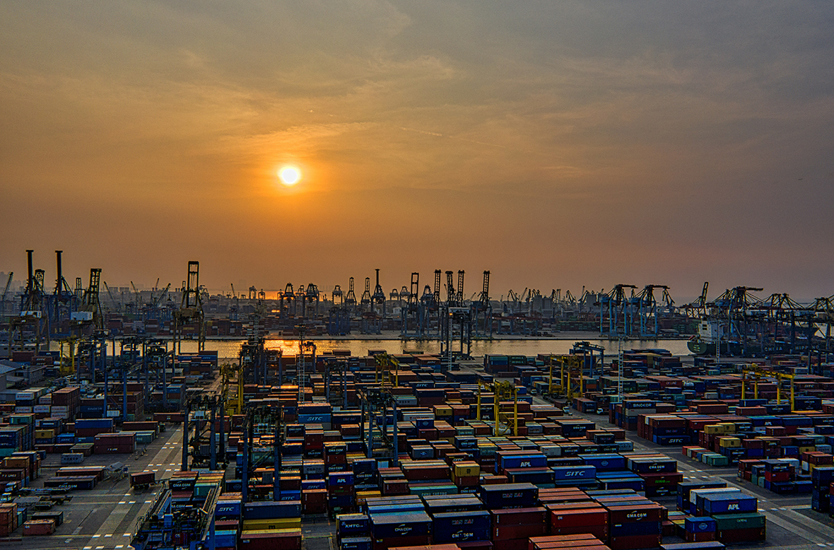 Photocell sensors are used in Wharfs