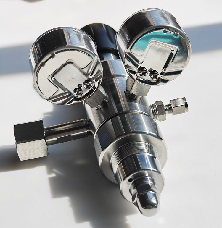 Laboratorystainlesssteelpressurereducersandpressurereliefvalvesformixedgasesincludingnitrogen,argon,oxygen,hydrogenandchlorine