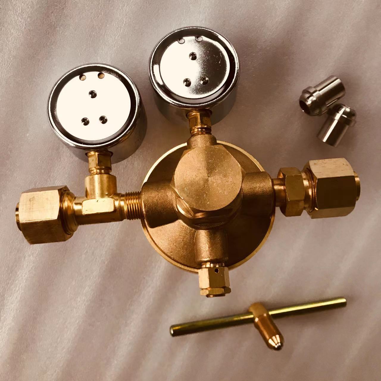 乙炔管道减压器管路减压阀国标压力表防爆防震乙炔减压器