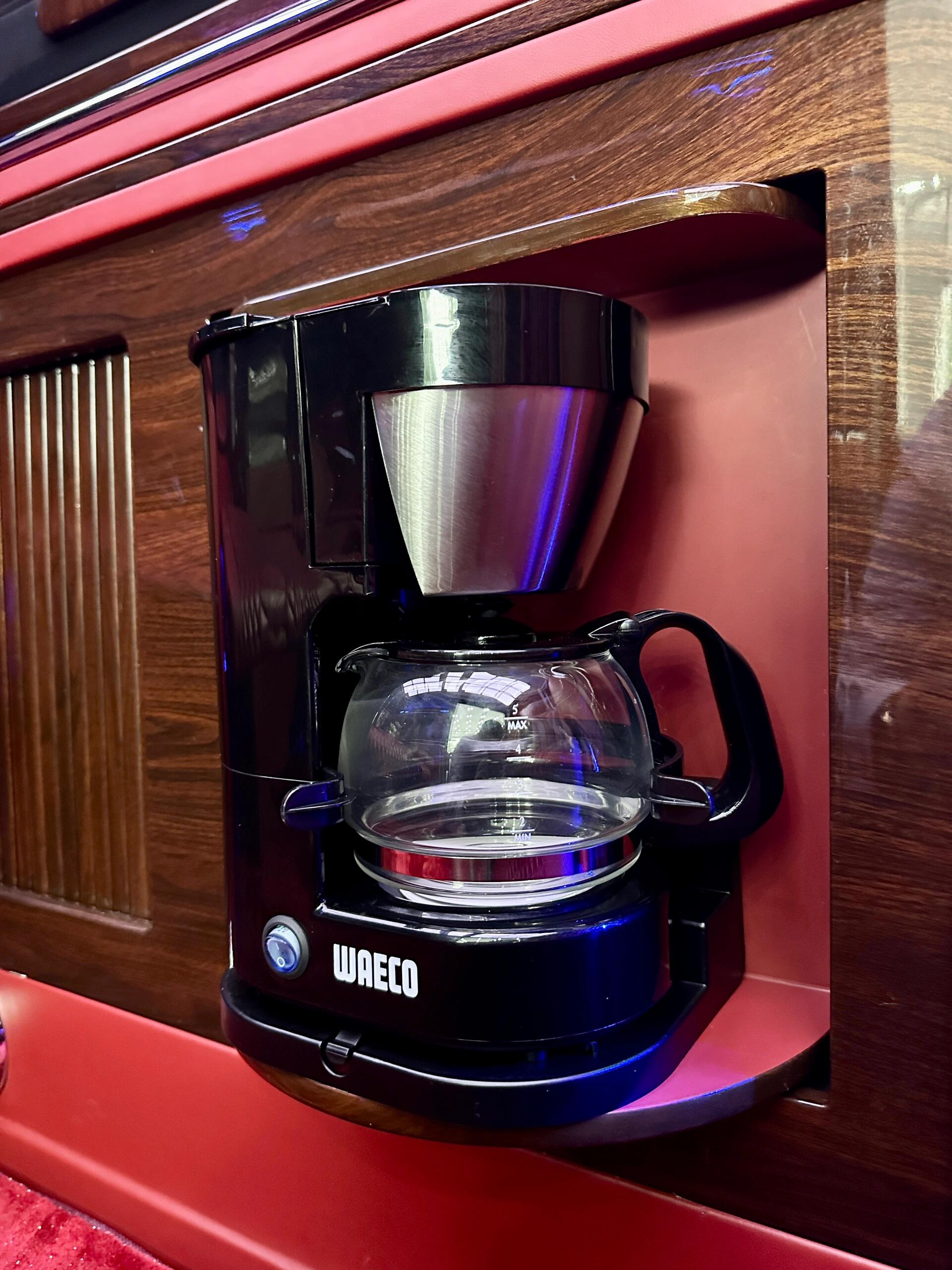 69da301f0d640f6609576b06208fdb9