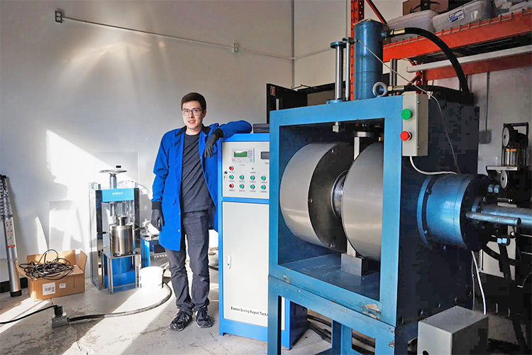 buyers show of Dexinmag magnetic field press machine