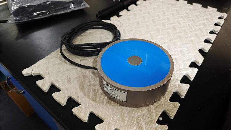 Custom Single-Pole Electromagnet P5