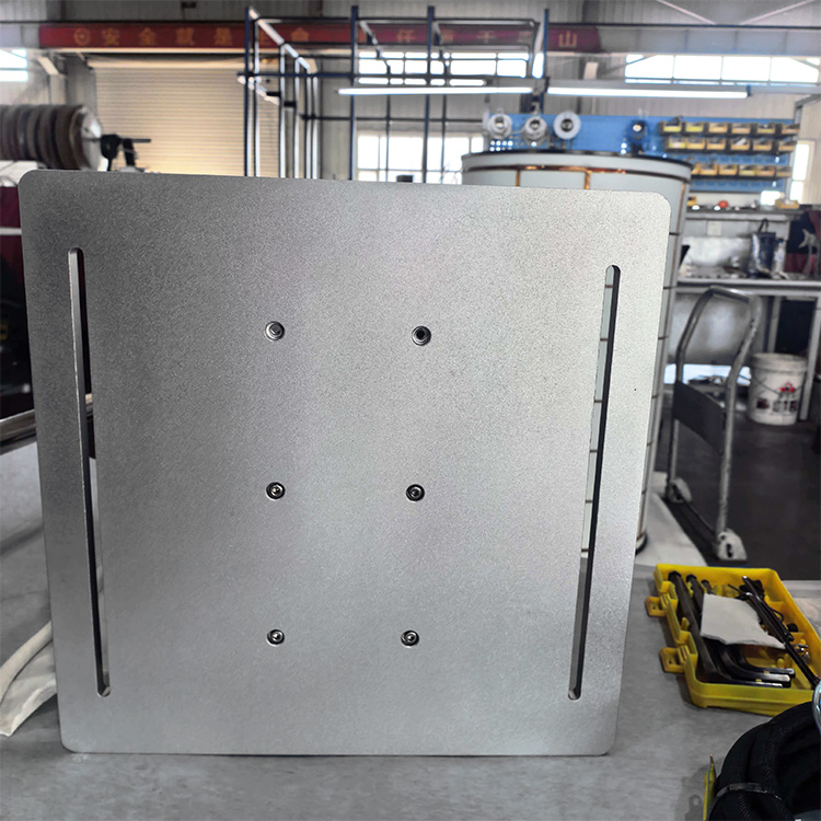 DXWDV-50W Water-cooled Electromagnet: Close-up of base plate