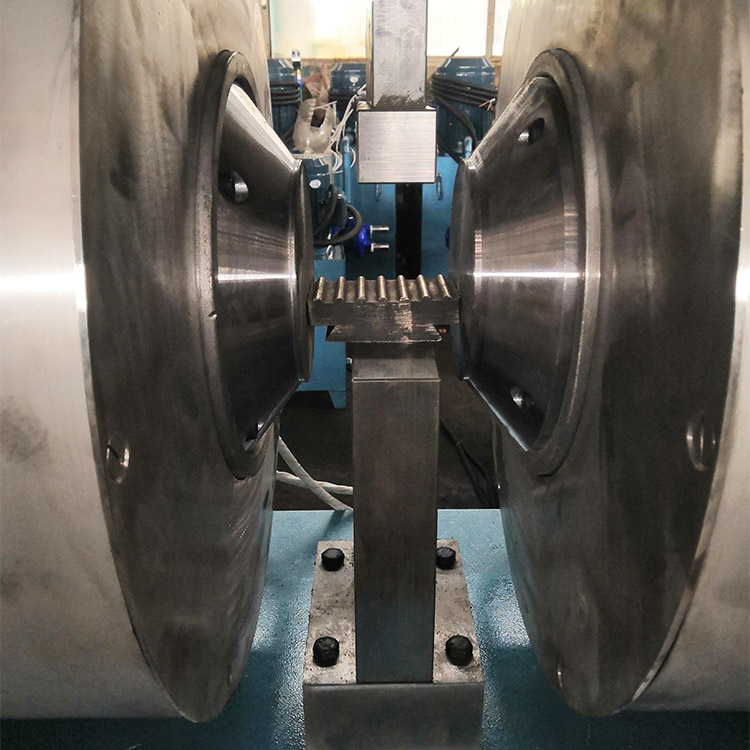 magnetic field press - used for molding magnetic powder materials