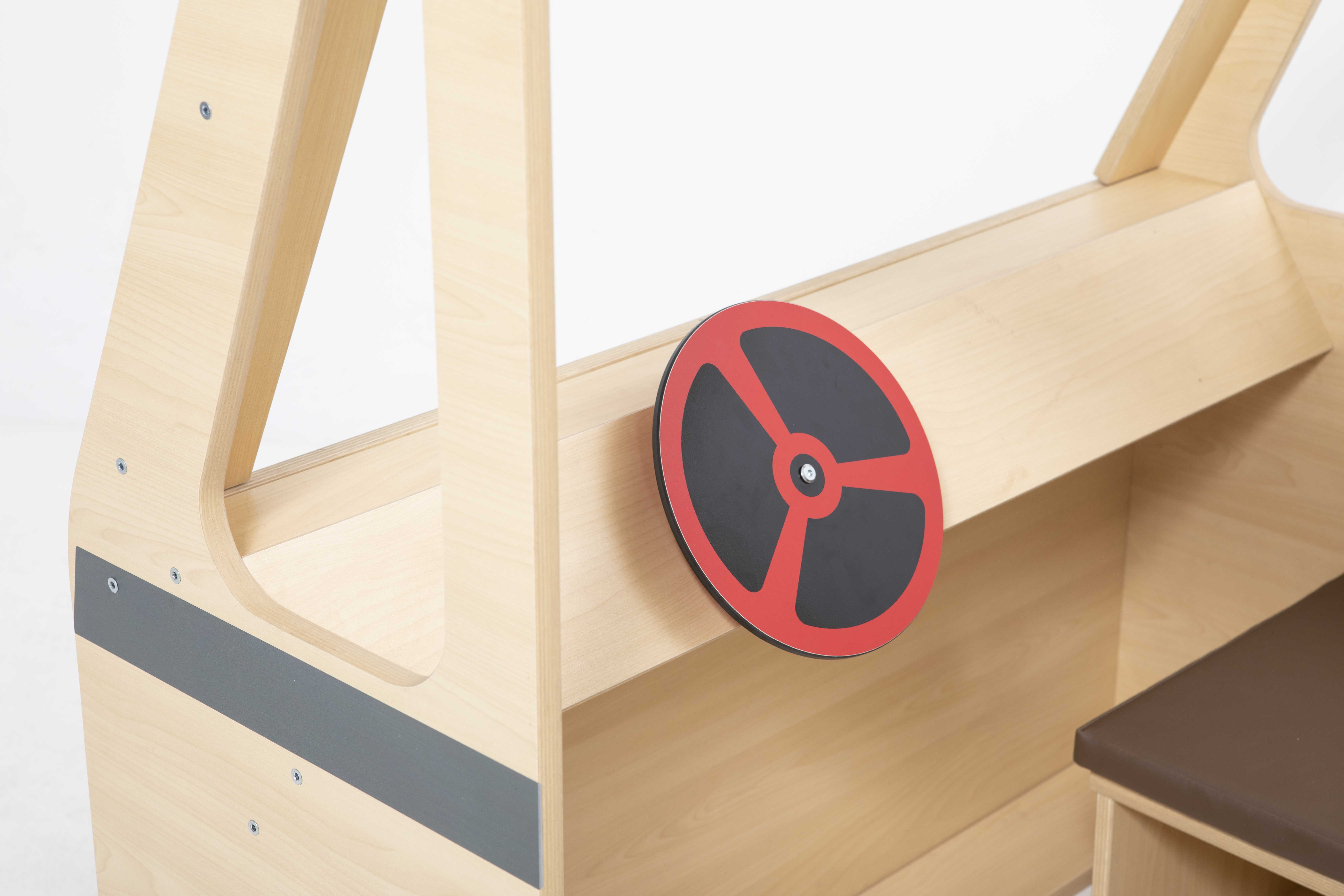 KB1-RP210旅游房车-特点-2