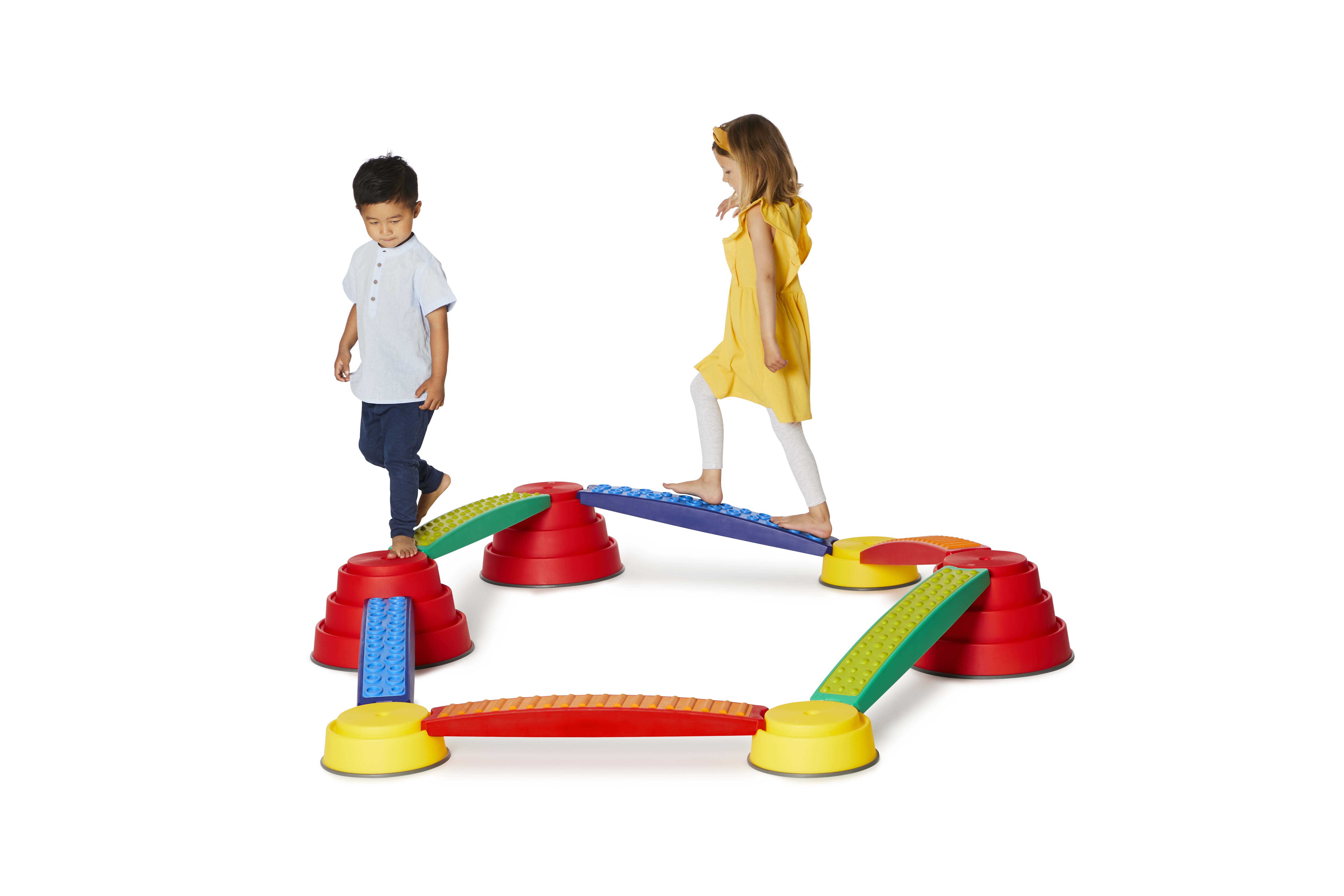 B2-2237触点平衡建构组-人物