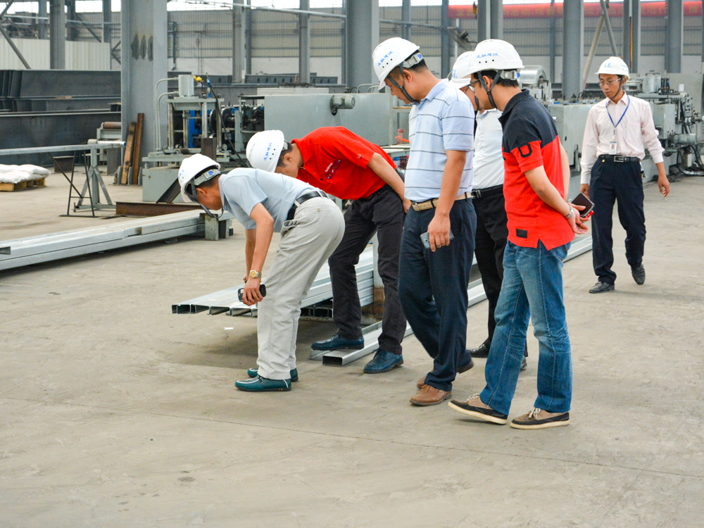 钢结构生产车间的现场走访