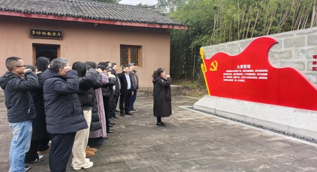 49e2517bad2aaaf004cb9d2b6652e376