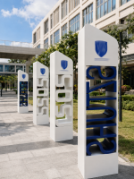 SZRODEN-SIGN-school-entrance-pylon-sign-campus-daytime-view