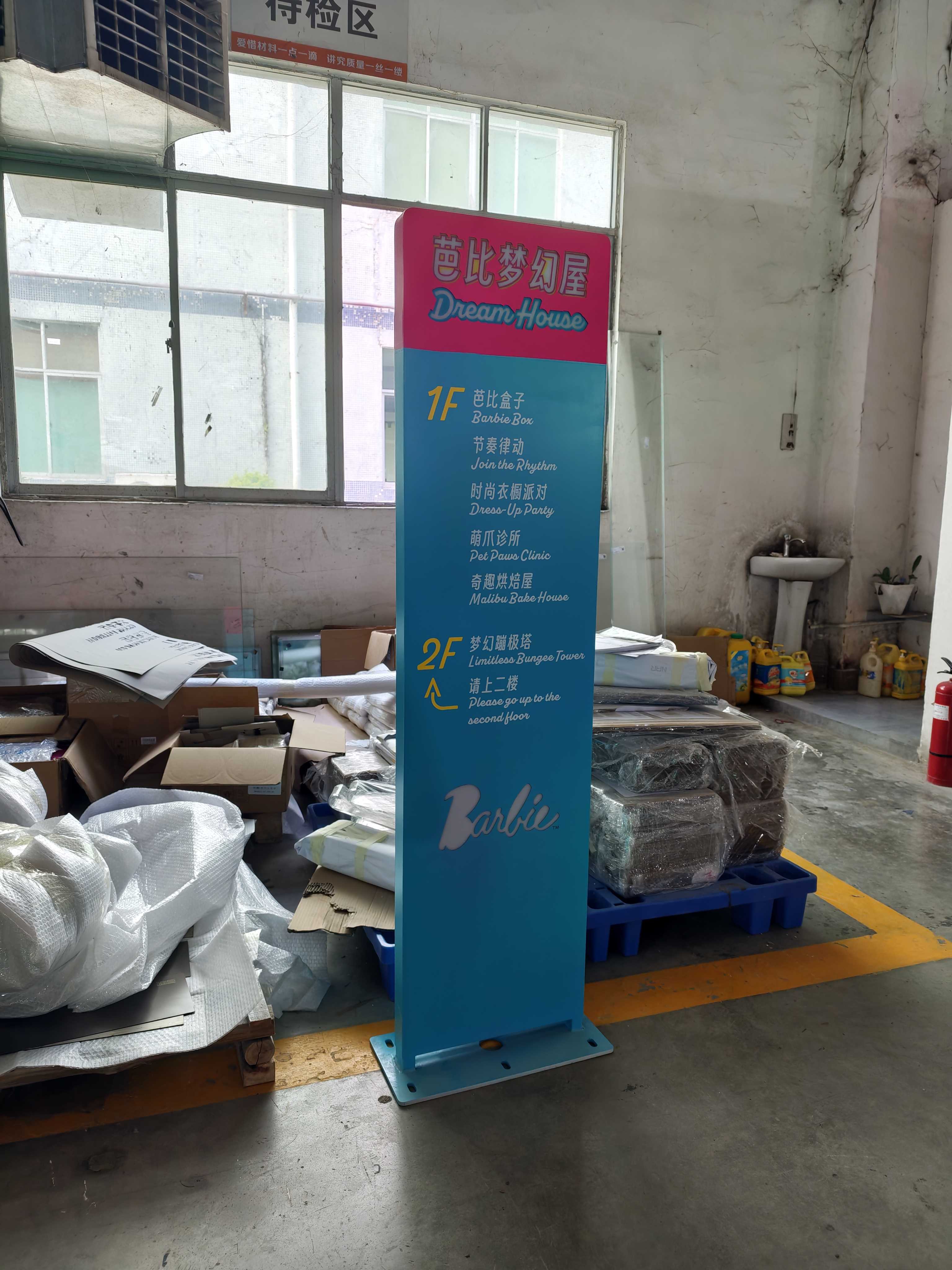 SZRODEN-SIGN-indoor-wayfinding-sign-commercial-space-custom-fabrication