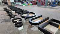 SZRODEN-SIGN-dimensional-backlit-letters-salon-wall-sign