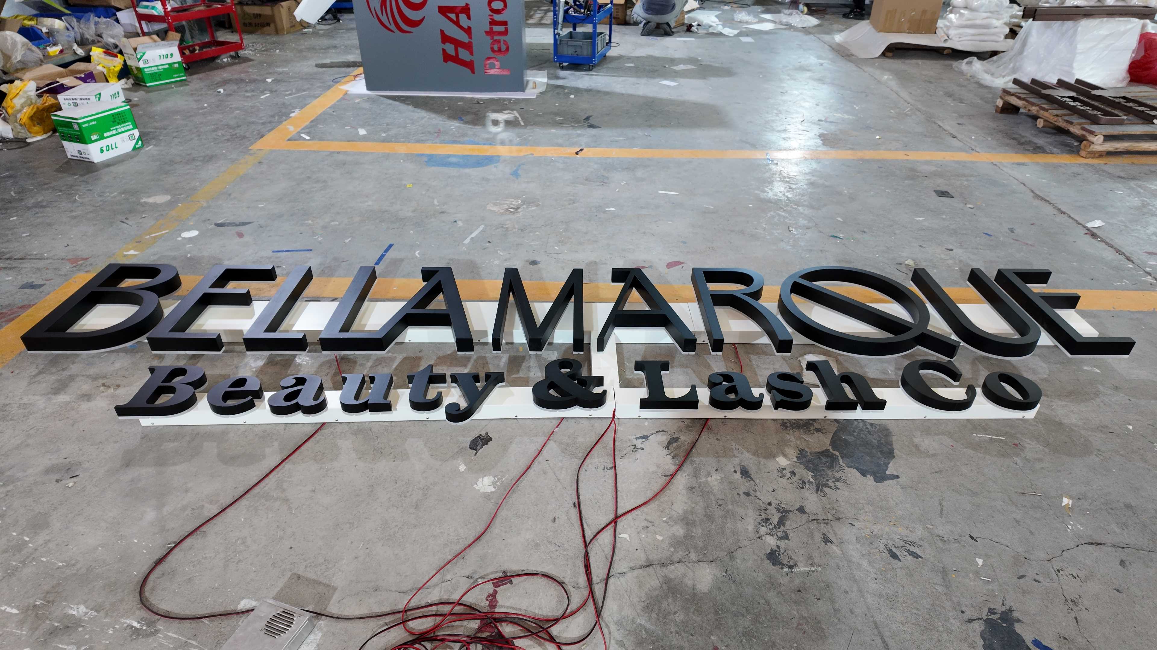 SZRODEN-SIGN-reception-backlit-letters-beauty-lash-company