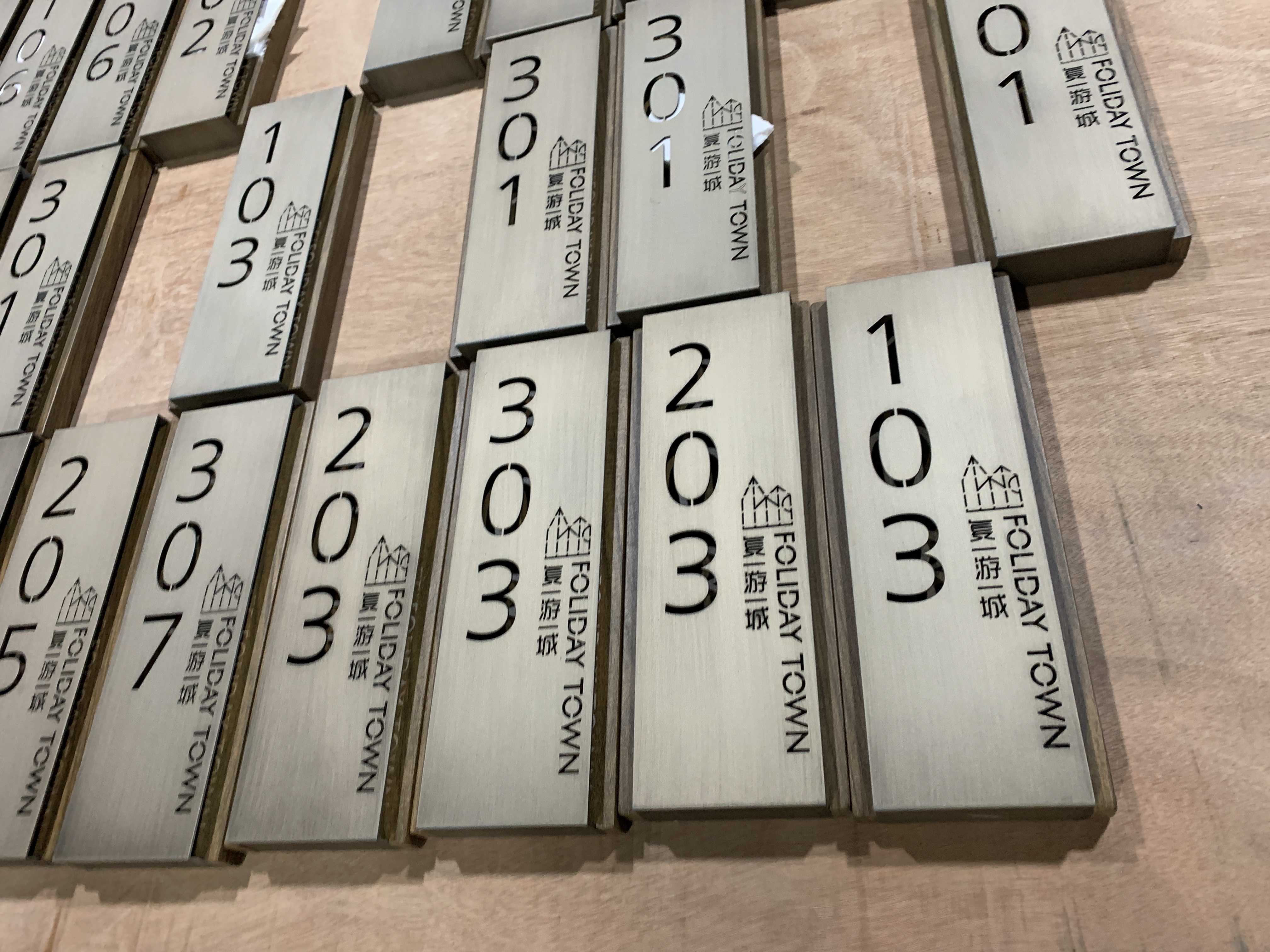 SZRODEN-SIGN-metal-room-number-sign-hotel-bulk-production