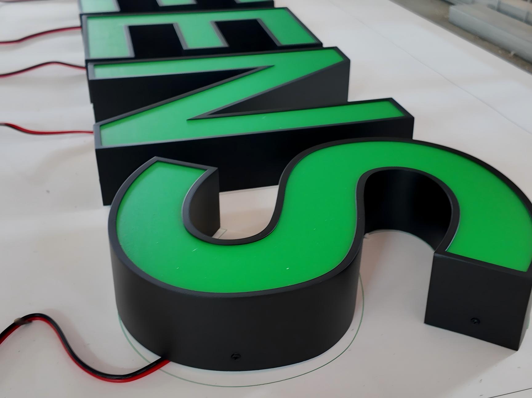 SZRODEN-SIGN-LED-channel-letters-restaurant-acrylic-face-detail