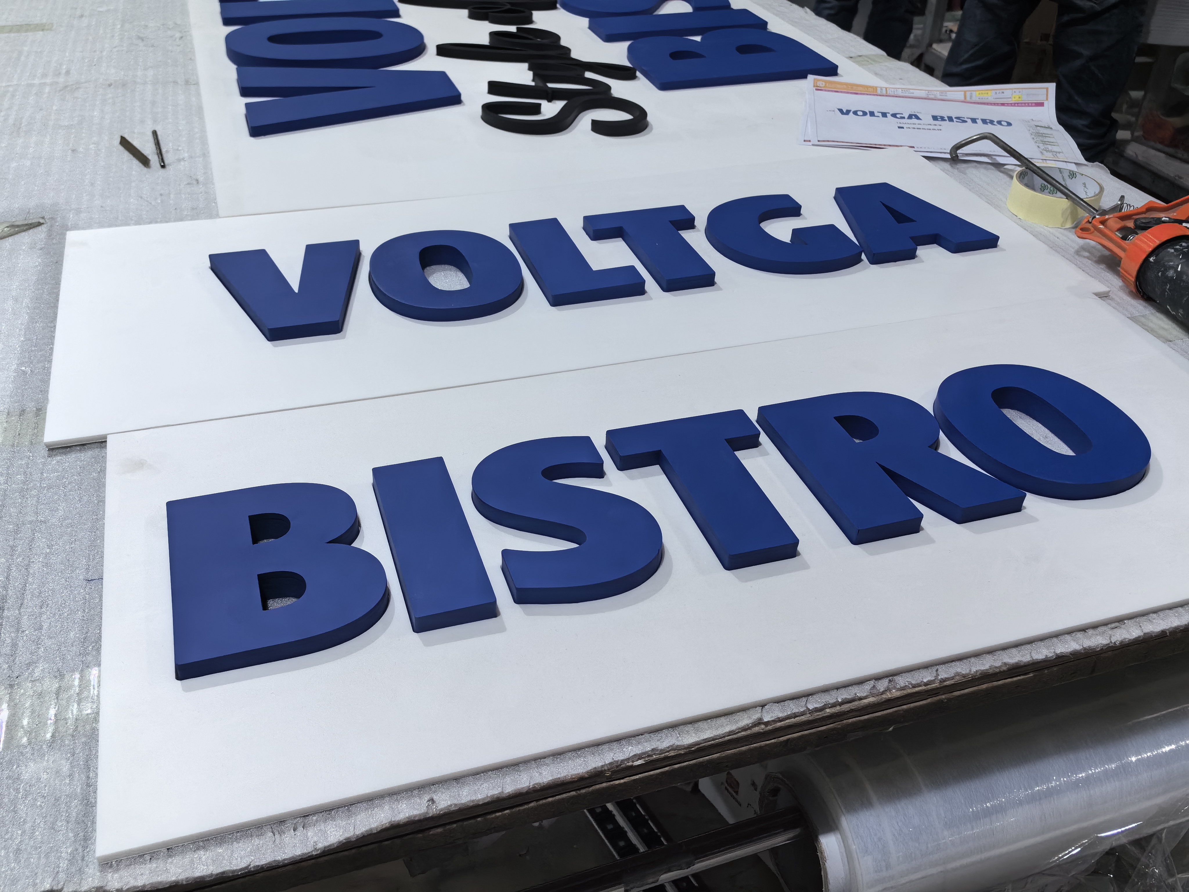 szroden-sign-custom-acrylic-logo-letters-factory