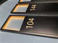 szroden-sign-illuminated-hotel-room-number-sign-detail