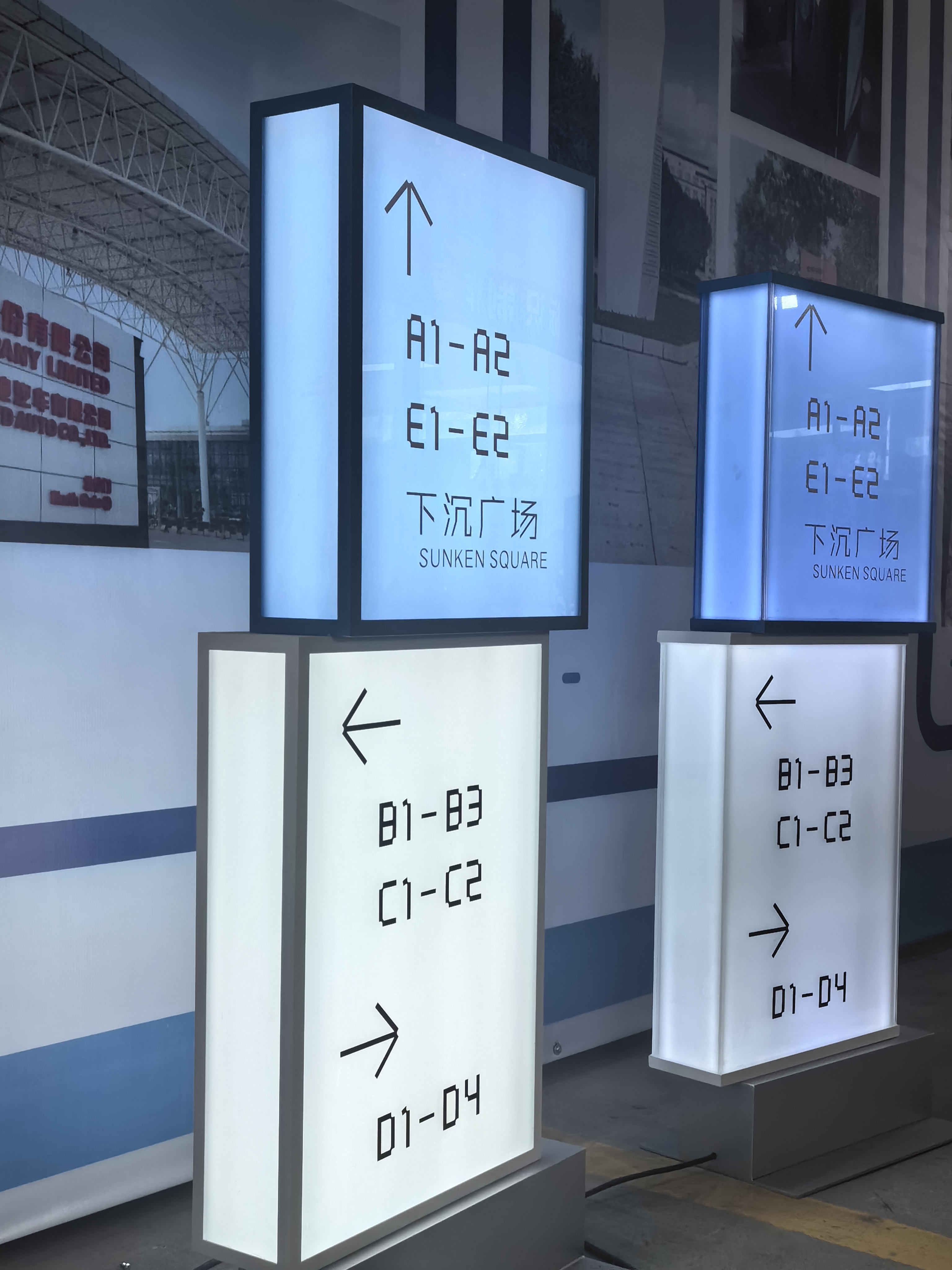 szroden-sign-freestanding-wayfinding-sign-lighting-test