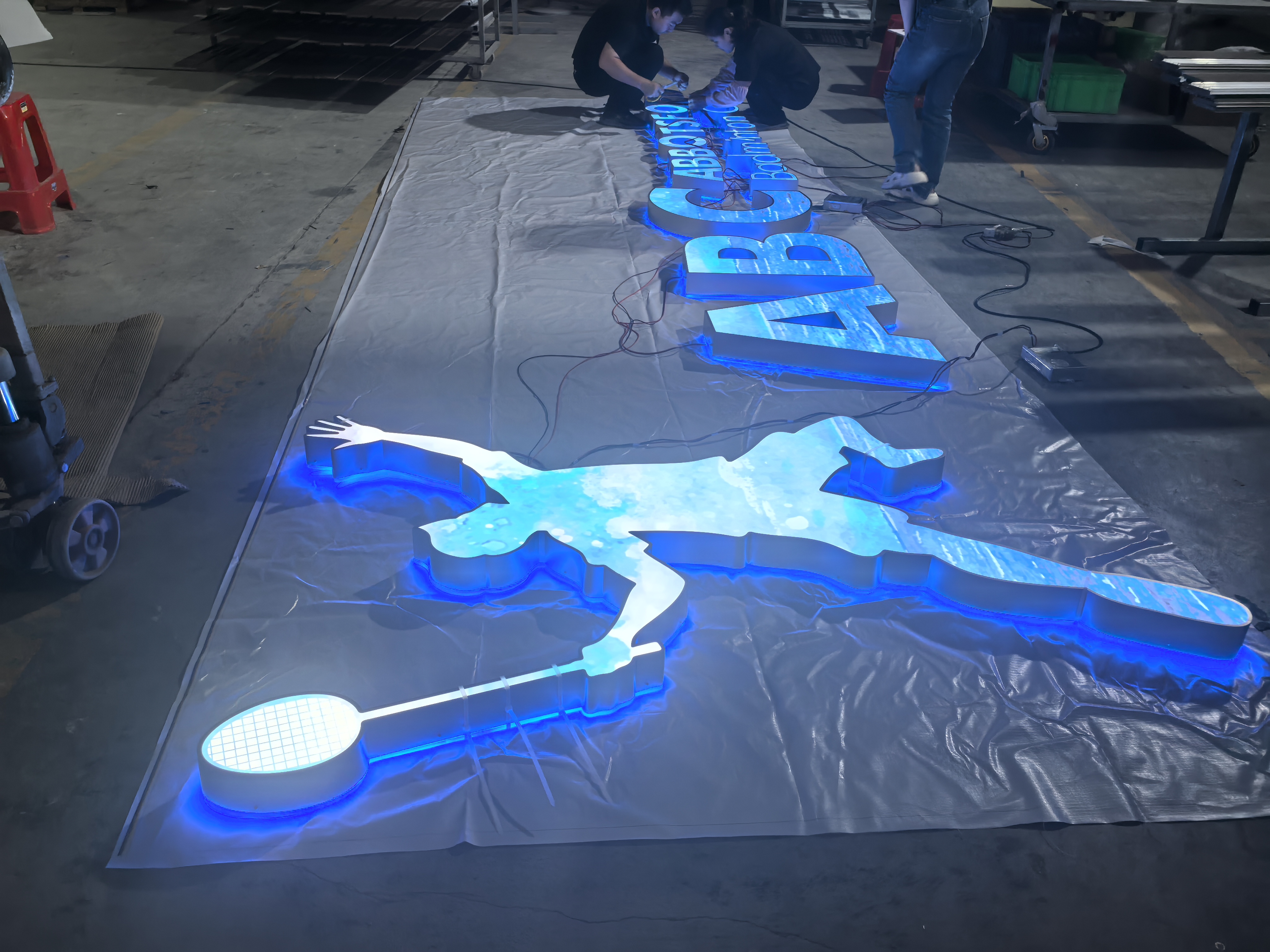 illuminated-acrylic-brand-letter-signage