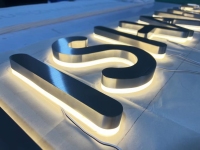 Backlitletters2