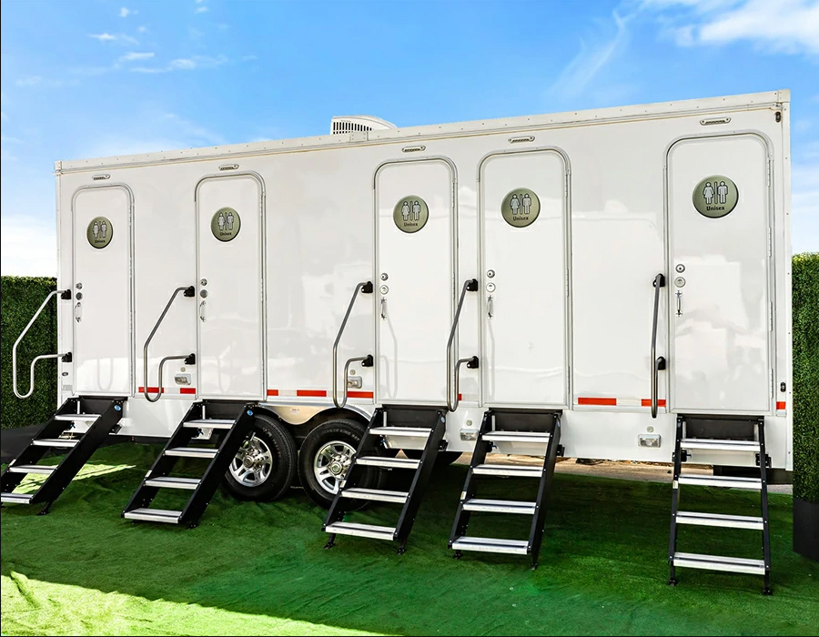 5-STATIONLUXURYRESTROOMTRAILER-5-STATIONLUXURYRESTROOMTRAILER1