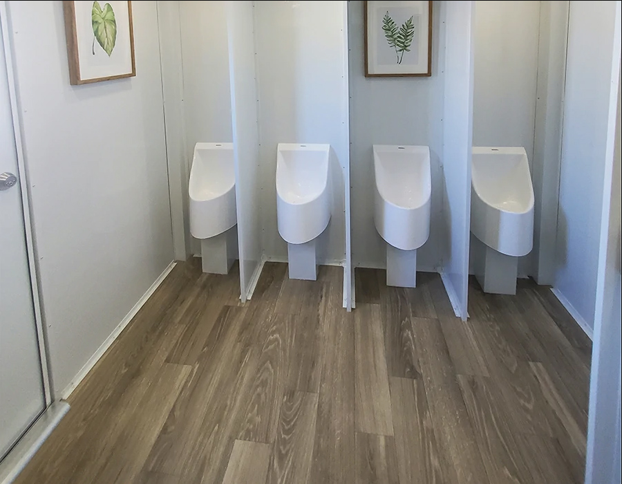 12-STATIONLUXURYRESTROOMTRAILER-12-STATIONLUXURYRESTROOMTRAILER3