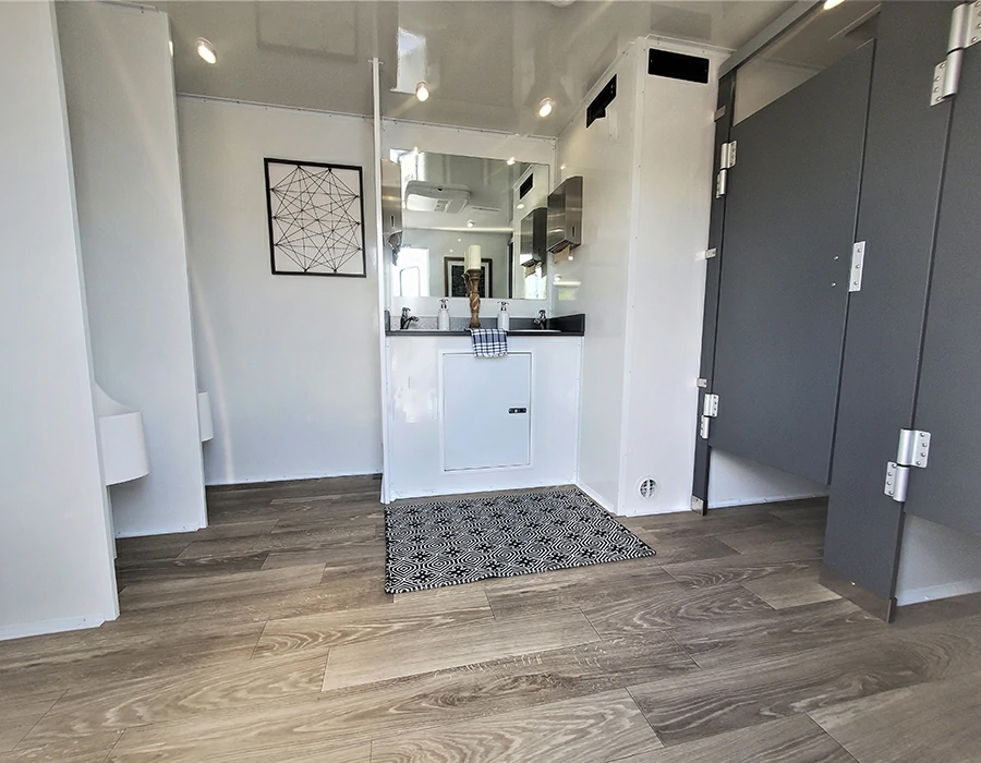 12-STATIONLUXURYRESTROOMTRAILER-12-STATIONLUXURYRESTROOMTRAILER5