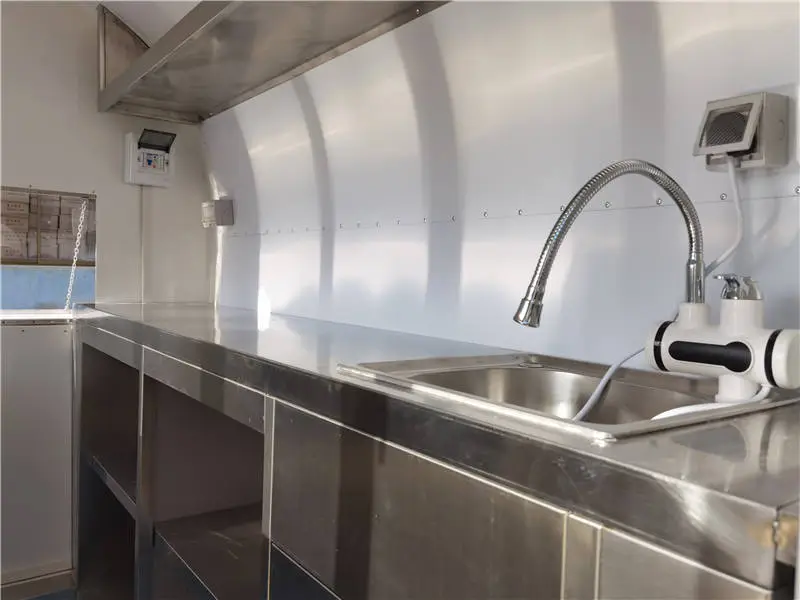 SRC230trailerwhite03