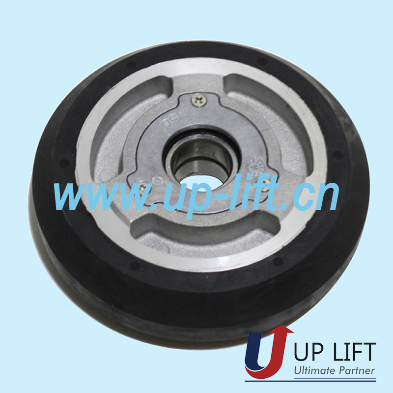 18Toshibaguideroller