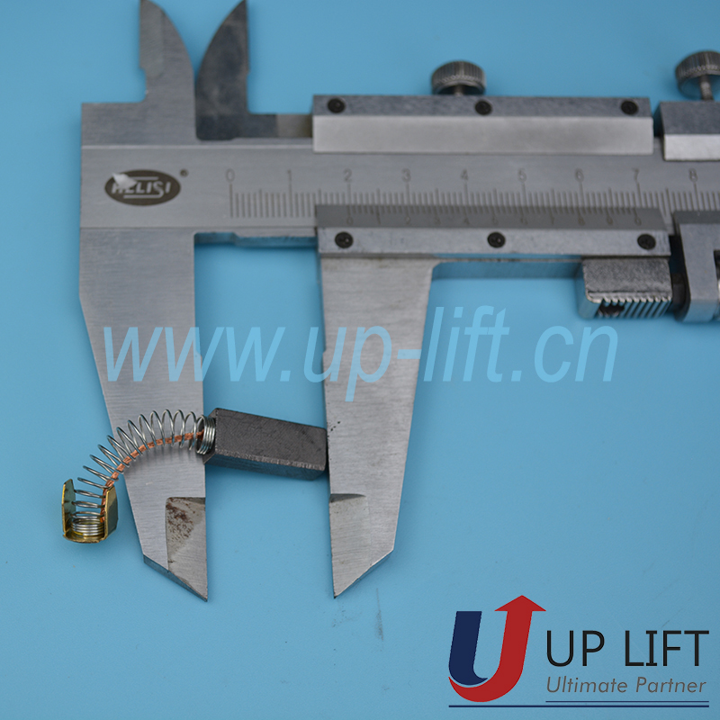 P83CNTachoMeterCarbonBrush-4