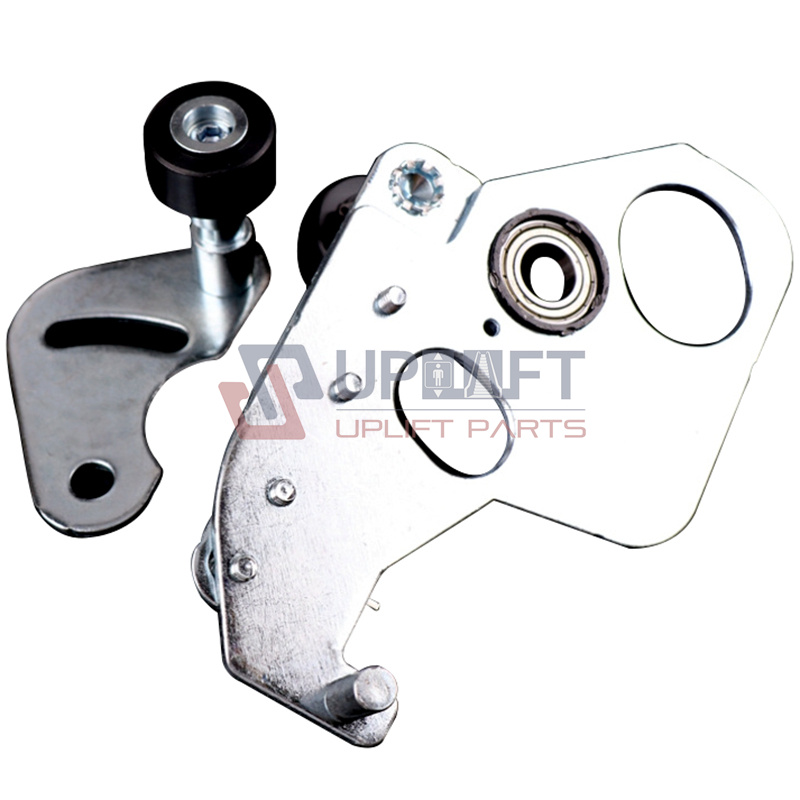 UP000121AMD轿门副锁钩厅门主门锁AMD门机触点钩子-6