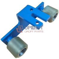 UP000903借扶手带压紧装置-5