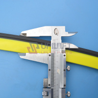 UP001037借橡胶耐磨条-5