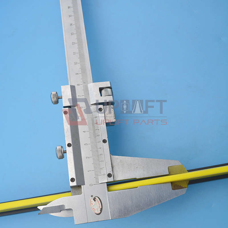 UP001037借橡胶耐磨条-6