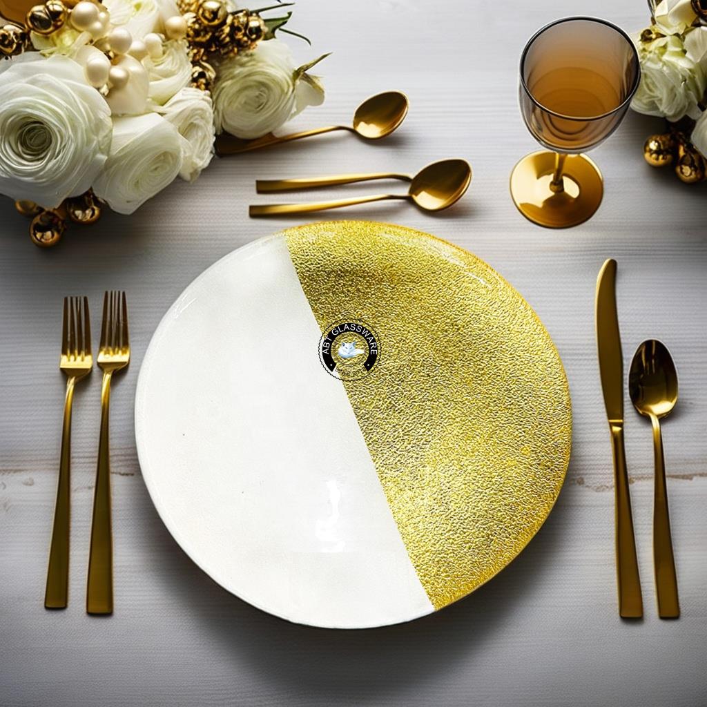 whiteandgoldchargerplate5